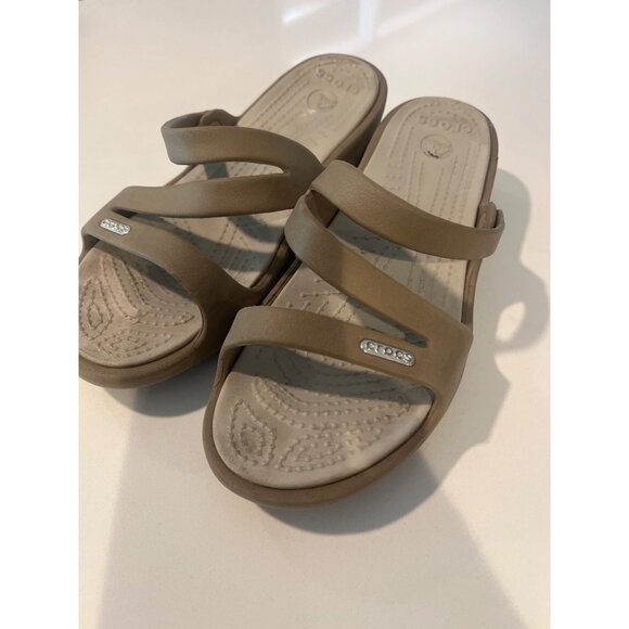 Womens Crocs Brown Sandals With Straps & Comfortable Footbed Size M9/W11 - Picture 2 of 5